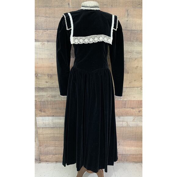Vintage 1970’s Velvet Goth Prairie Victorian Dress Puff Shoulder Crochet Sz XS/S - Picture 2 of 15